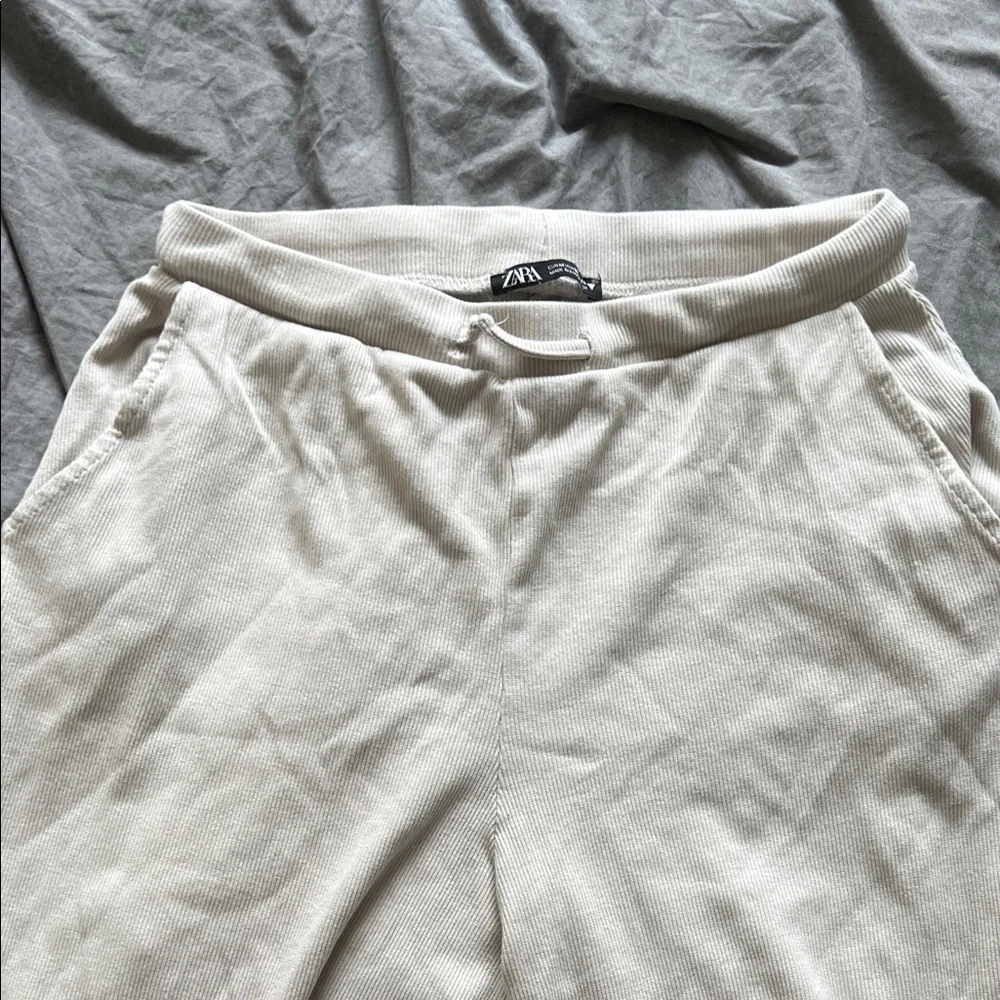 Zara Ribbed Cream Lose Comfy Pants - Picture 2 of 3